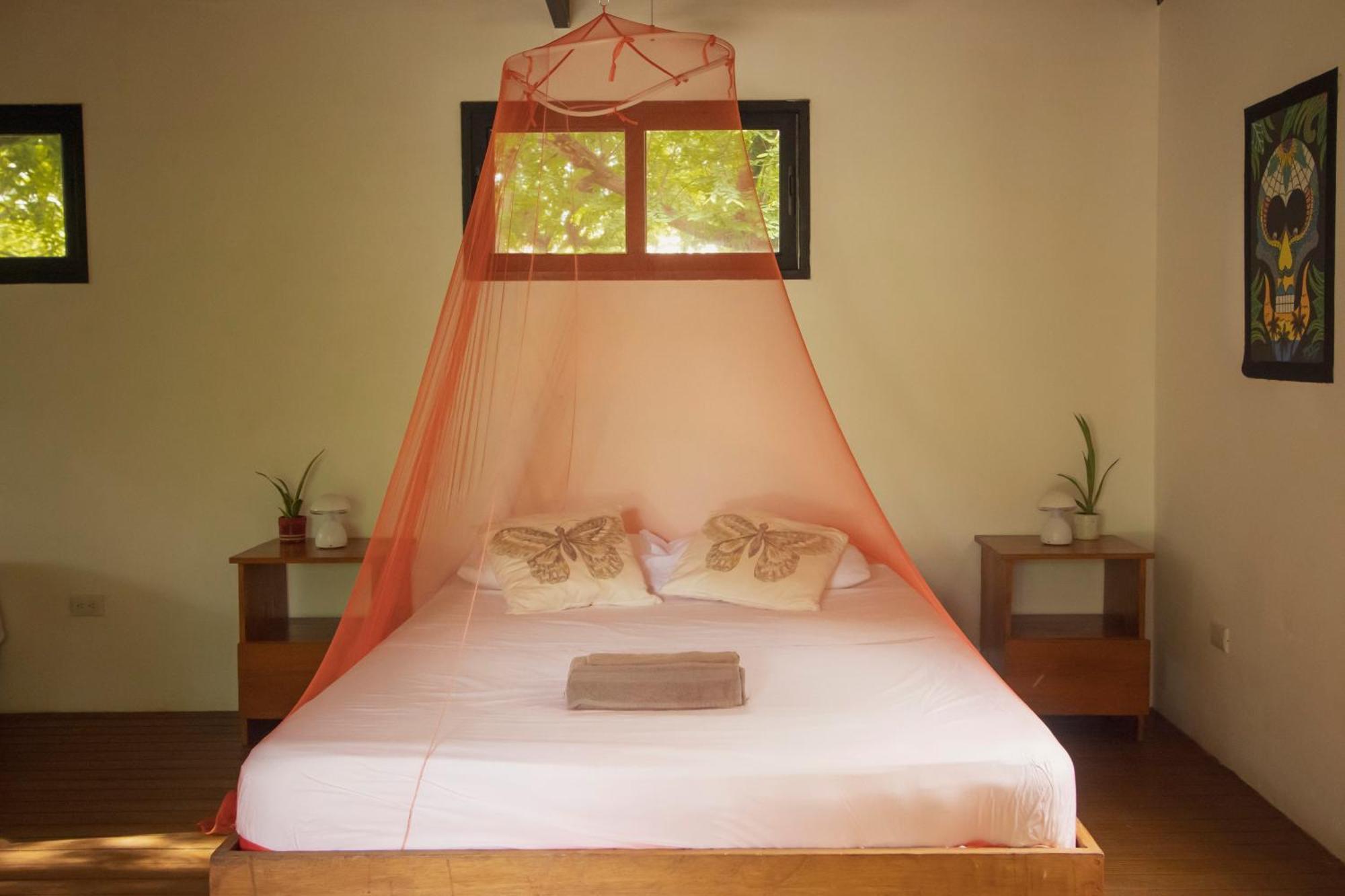 Mola Mola Surf Popoyo Bed & Breakfast Ngoại thất bức ảnh