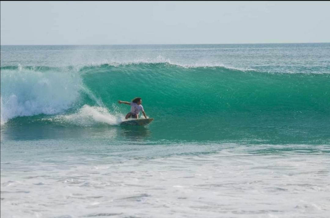 Mola Mola Surf Popoyo Bed & Breakfast Ngoại thất bức ảnh